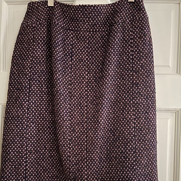 Chanel wool skirt - Picture 1 of 7
